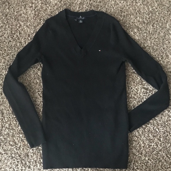 Tommy Hilfiger Tops - GUC Small Tommy Hilfiger Long sleeves V neck shirt